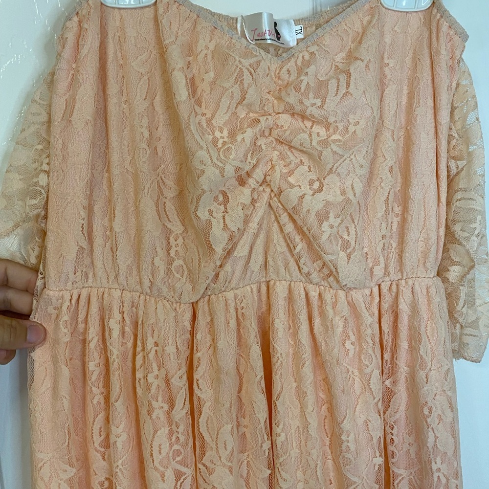 Elegant Peach Lace maternity Dress - Picture 4 of 7